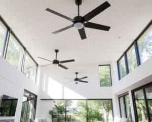 Moderne ventilators voor frisse lucht en design